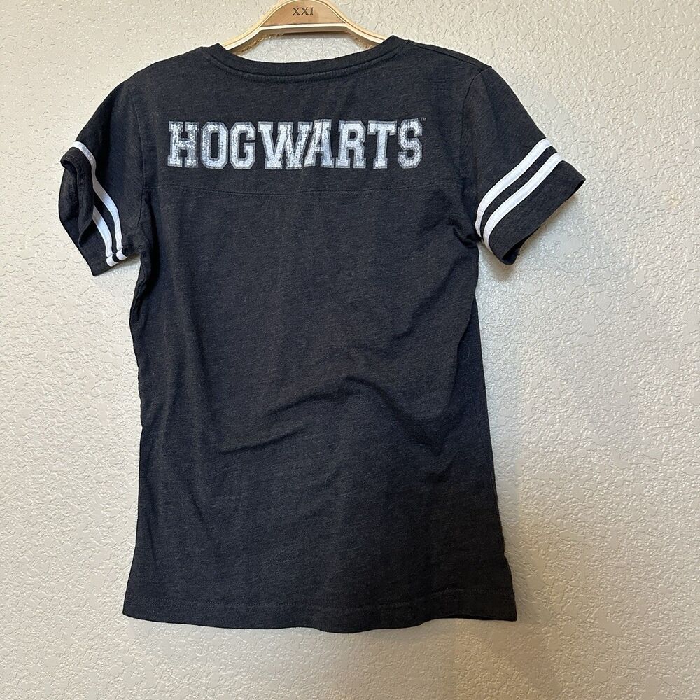 Harry Potter Hogwarts T-shirt Medium Athletic Stripes Grey Black - Picture 3 of 5